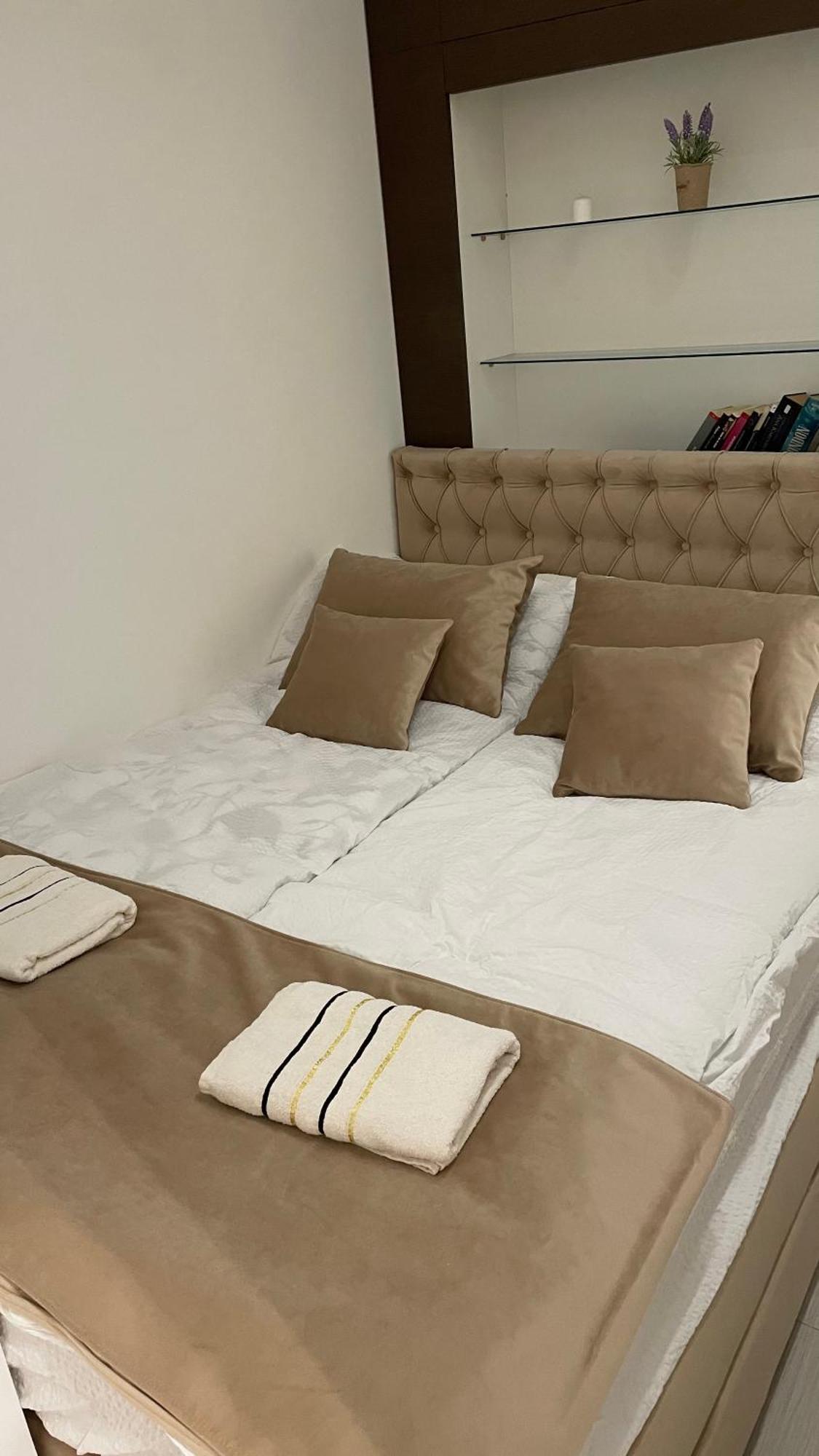 Tim Apartment Sarajevo With Private Parking Zewnętrze zdjęcie